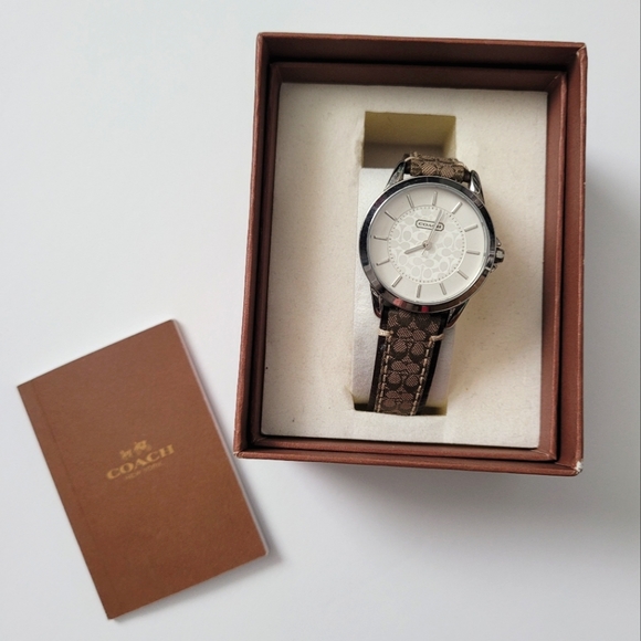 Coach Accessories Coach Signature C Watch New Needs Battery Poshmark